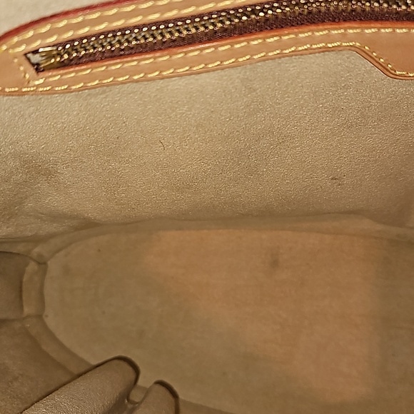 Louis Vuitton Babylone Tote - Picture 14 of 15